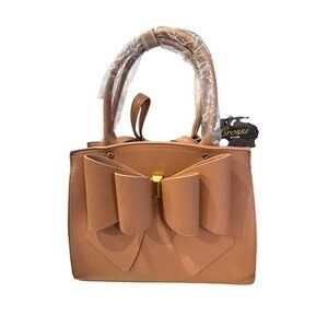 NEW Crossi Bow Bag